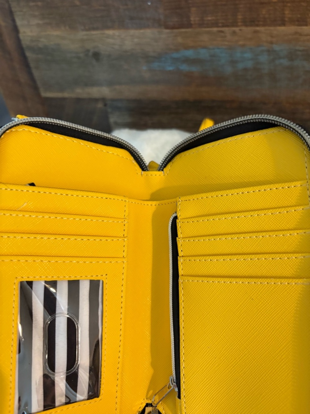 Yellow Dachshund Phone Crossbody with Chain Strap - Picture 4 of 6